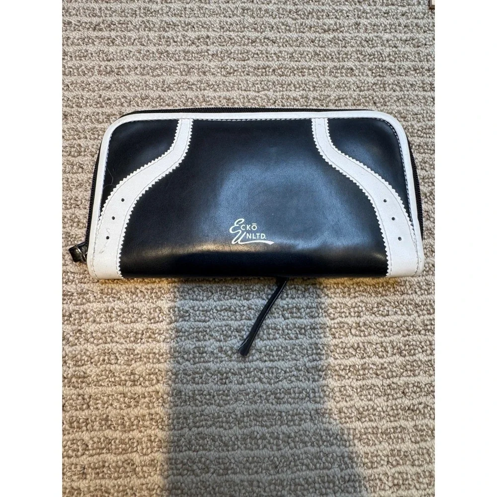 Ecko Unltd Wallet Lot 2pc Black White Perforated Rhino Logo‎ Wristlet Zip Around